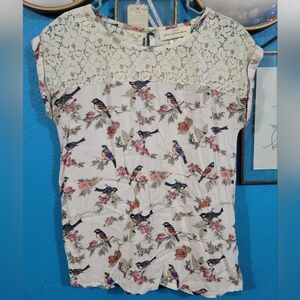 Chic Cream Lace Bird Print Blouse